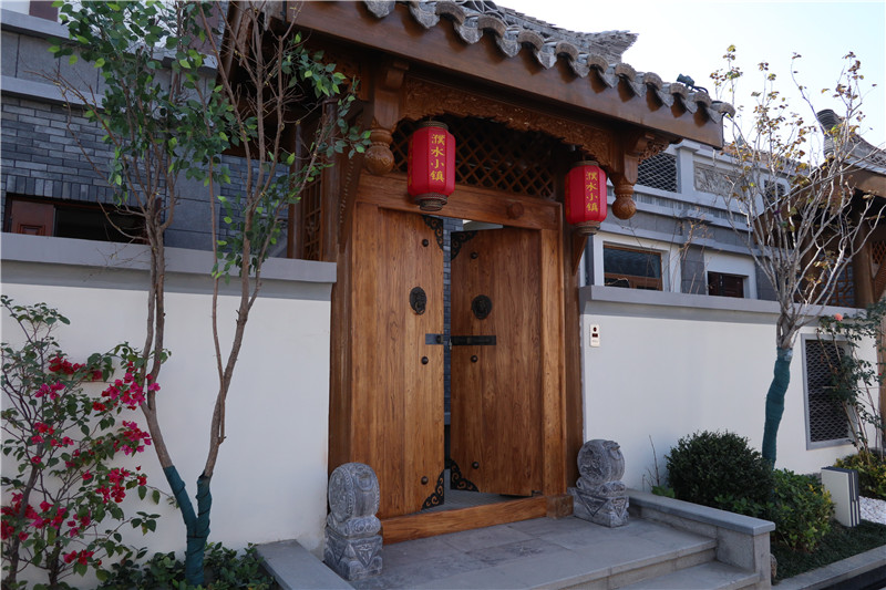 07濮水小鎮(zhèn)桃花源院子門頭.jpg